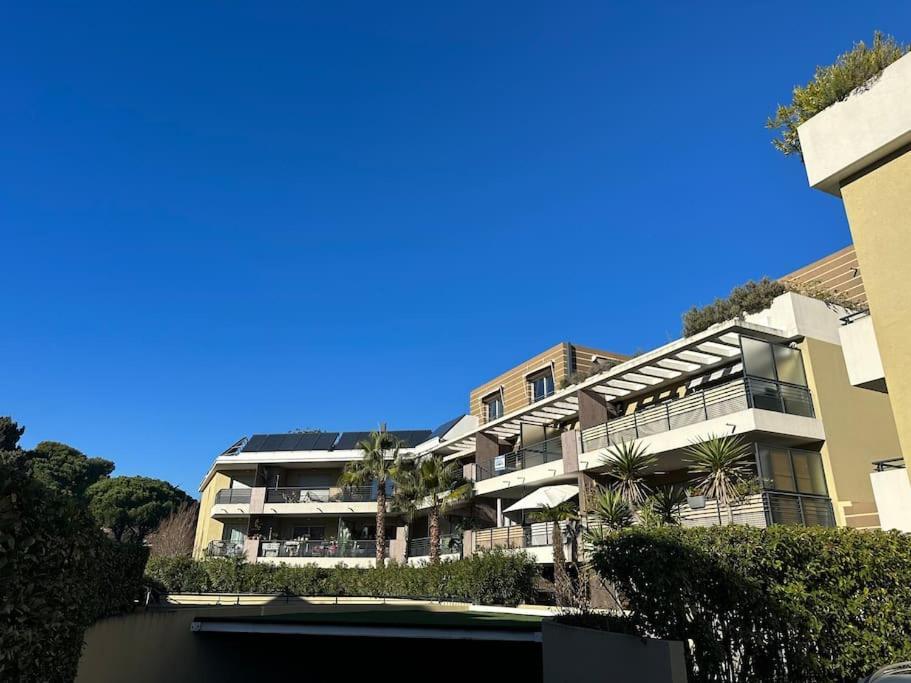 L'Appart Ideal Famille, Terrasse, Piscine, Plage Вильнёв-Лубе Экстерьер фото