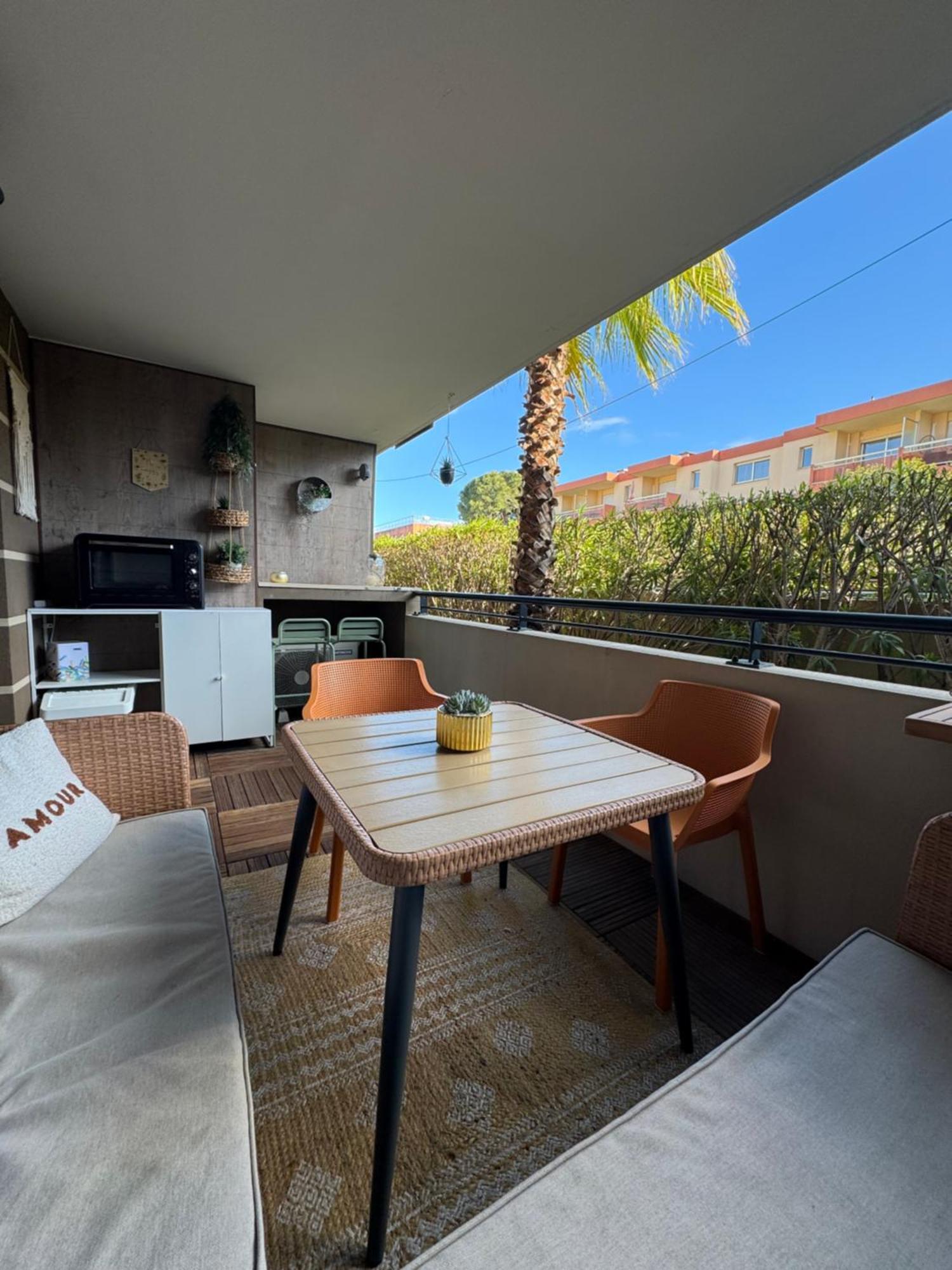 L'Appart Ideal Famille, Terrasse, Piscine, Plage Вильнёв-Лубе Экстерьер фото